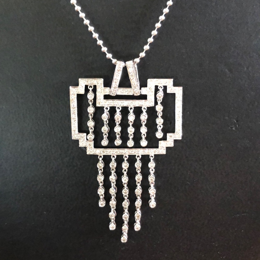 18K White Gold Diamond Pendant